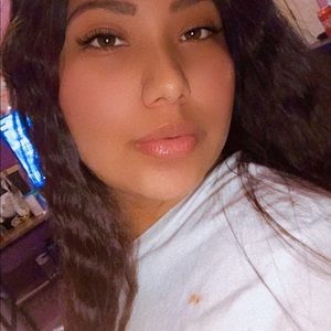 Meet your Posher, Itzel